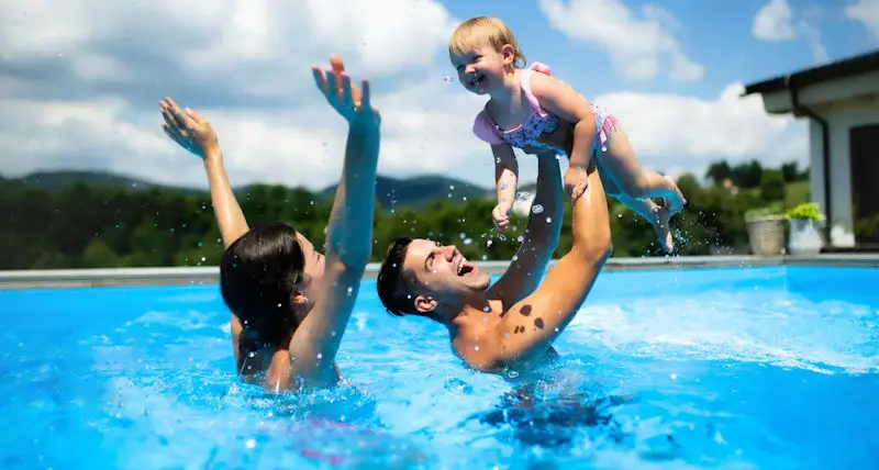 desinsectacion y desinfeccion de piscinas de comunidades en malaga